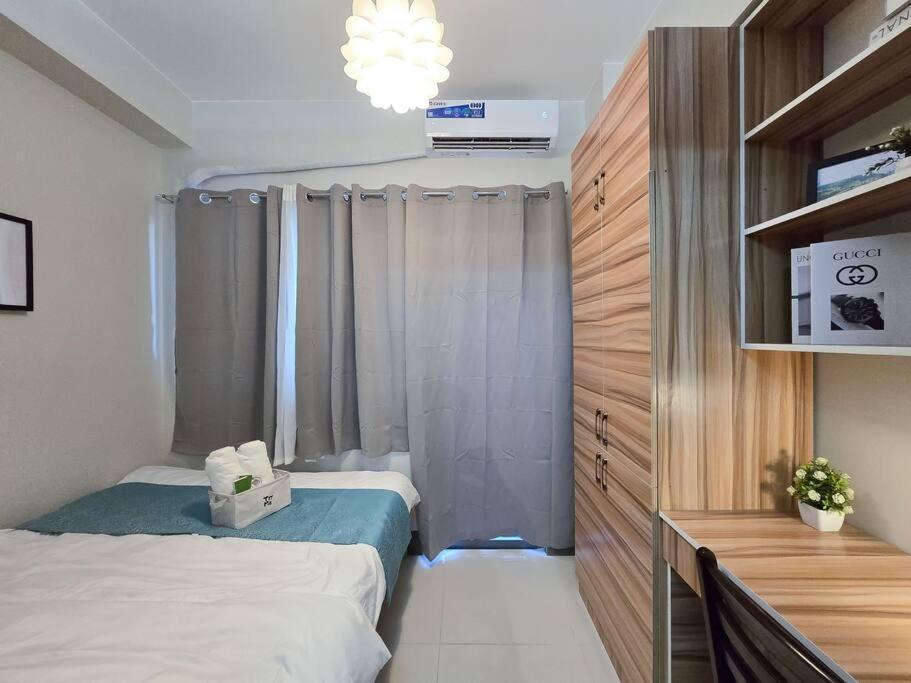 1br Unit Condotel W Balcony Fame Residences -fm38