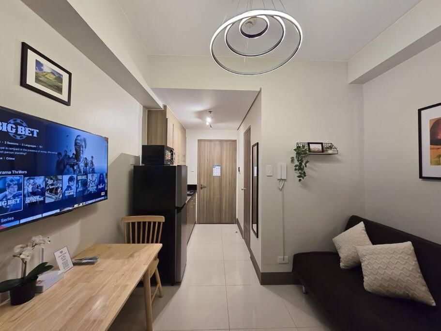 Apartment 1br Unit Condotel W Balcony Fame Residences -fm38