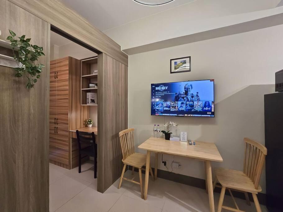 1br Unit Condotel W Balcony Fame Residences -fm38