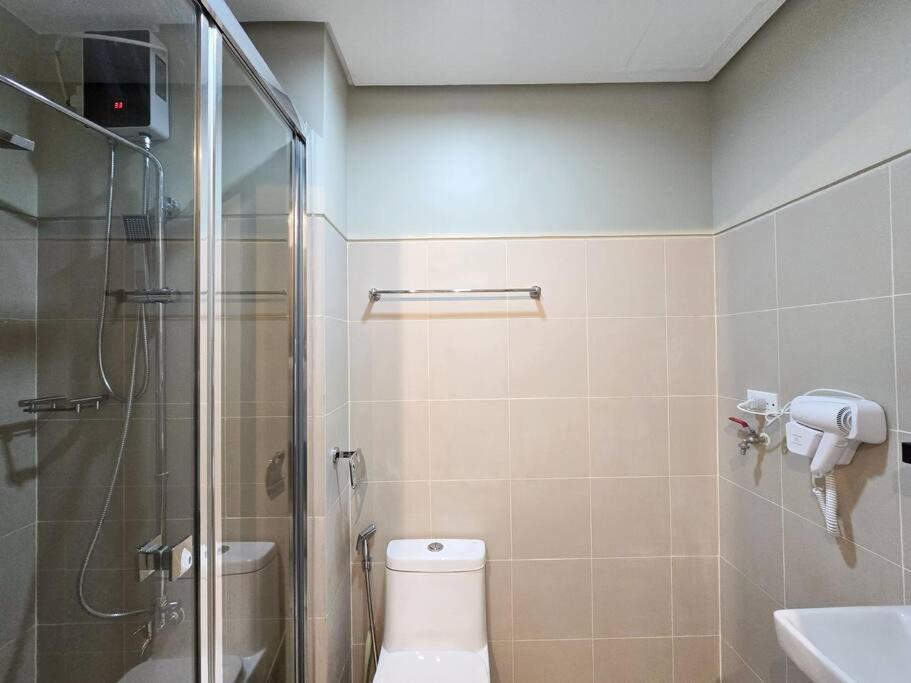 1br Unit Condotel W Balcony Fame Residences #fm35 Manila
