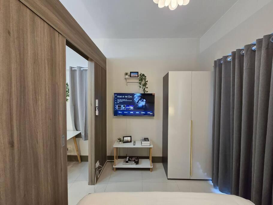 1br Unit Condotel W Balcony Fame Residences -fm34
