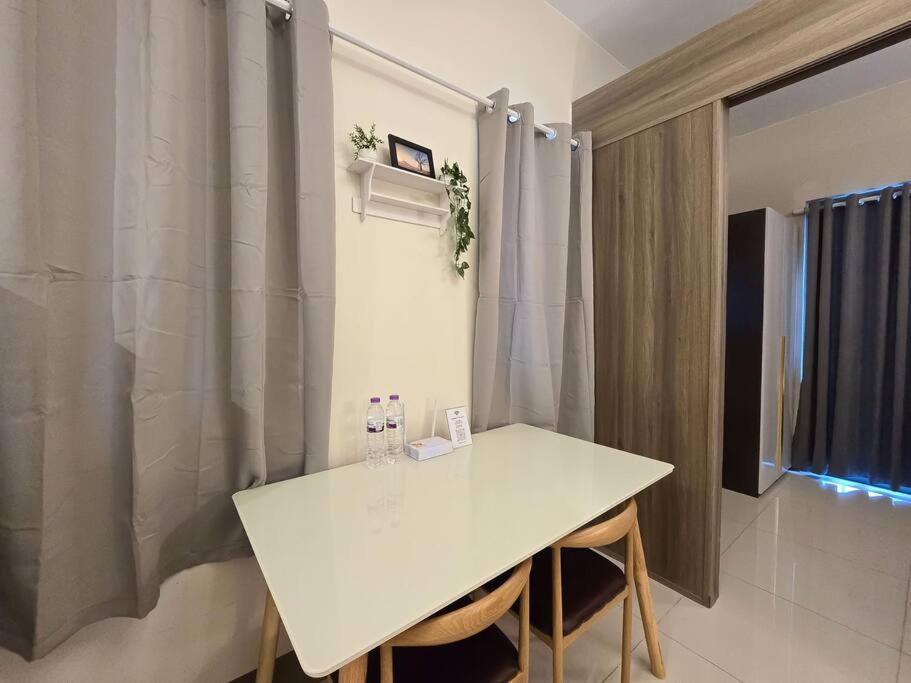 1br Unit Condotel W Balcony Fame Residences -fm34 Apartment Manila