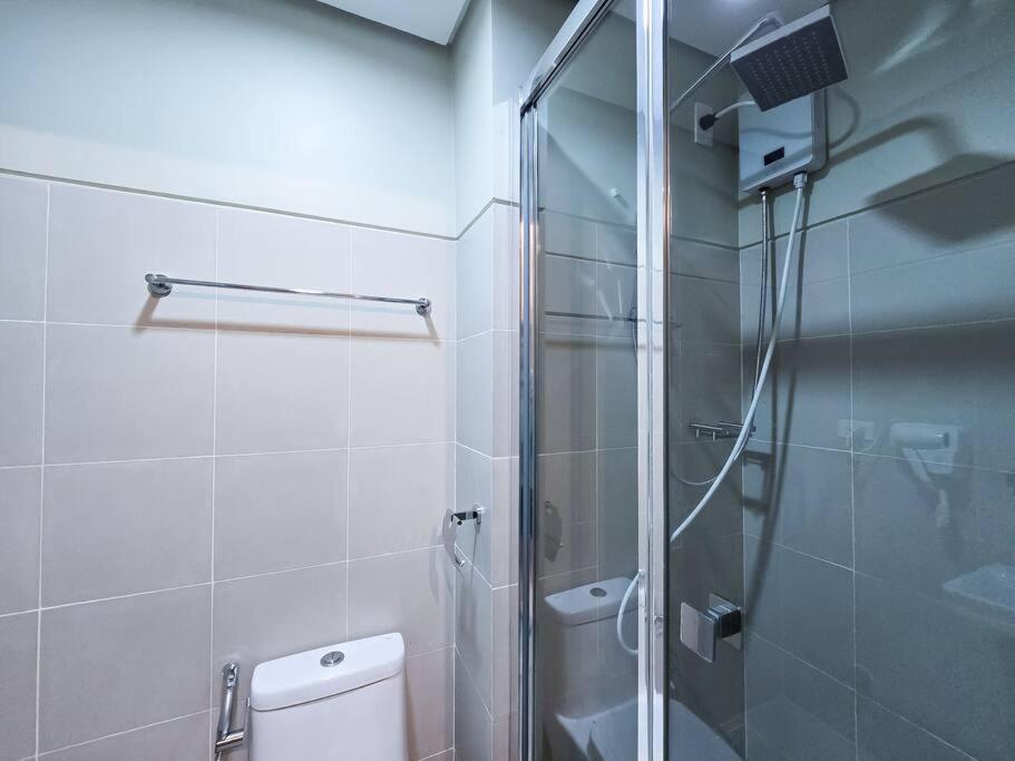 1br Unit Condotel W Balcony Fame Residences -fm34 Manila