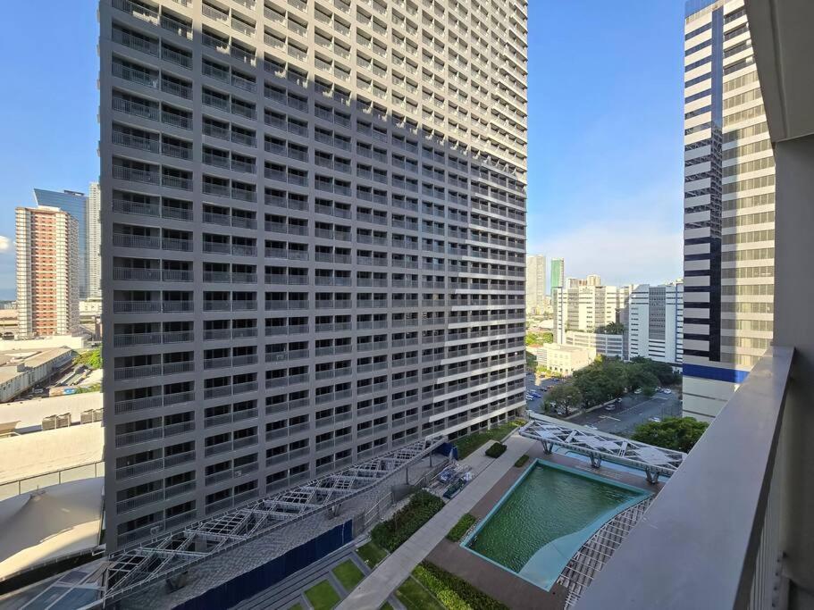Apartment 1br Unit Condotel W Balcony Fame Residences -fm34 *