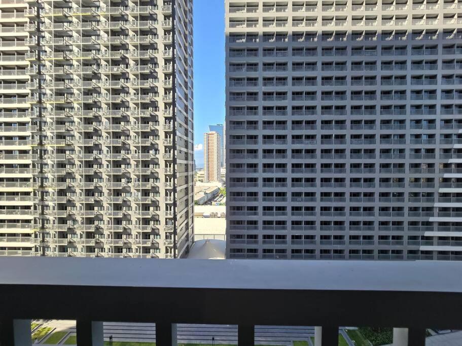 1br Unit Condotel W Balcony Fame Residences -fm34 * Manila