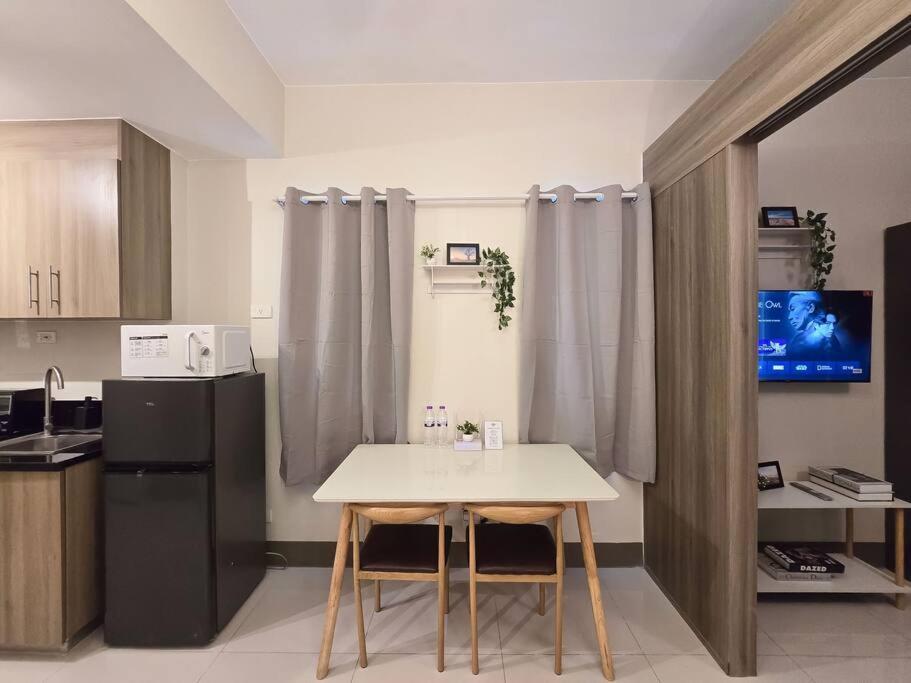 1br Unit Condotel W Balcony Fame Residences -fm34 Apartment *