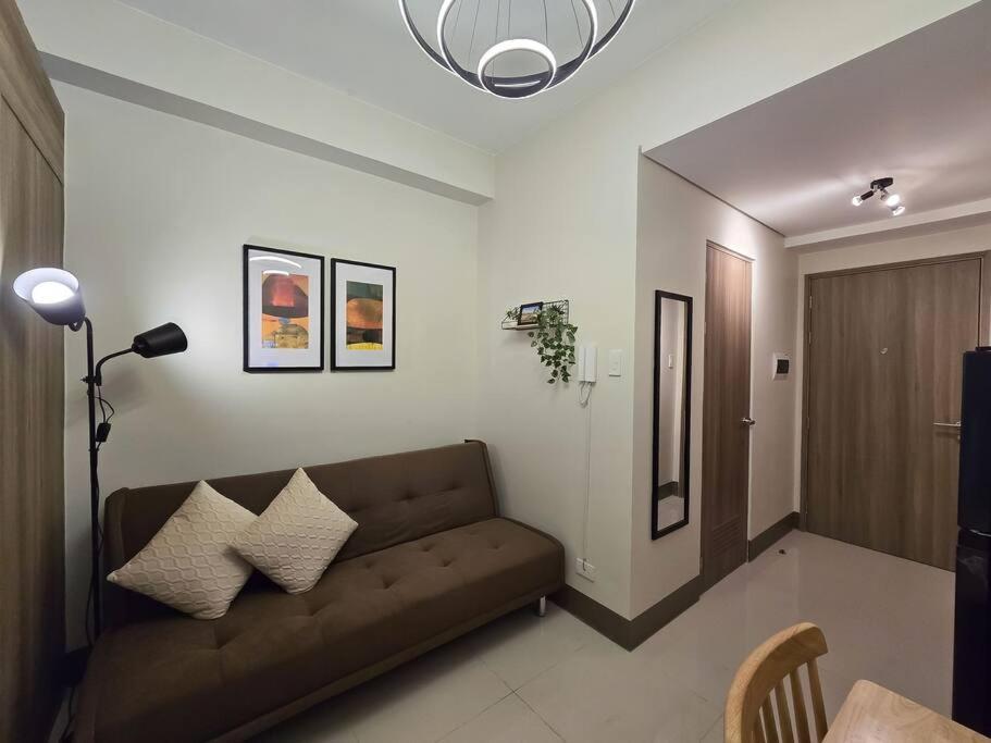 Apartment 1br Unit Condotel W Balcony Fame Residences -fm33