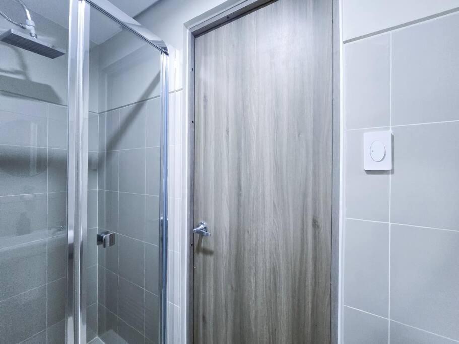 1br Unit Condotel W Balcony Fame Residences -fm33 Apartment Manila