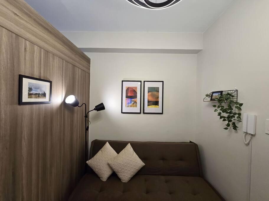 Apartment 1br Unit Condotel W Balcony Fame Residences -fm33 Manila