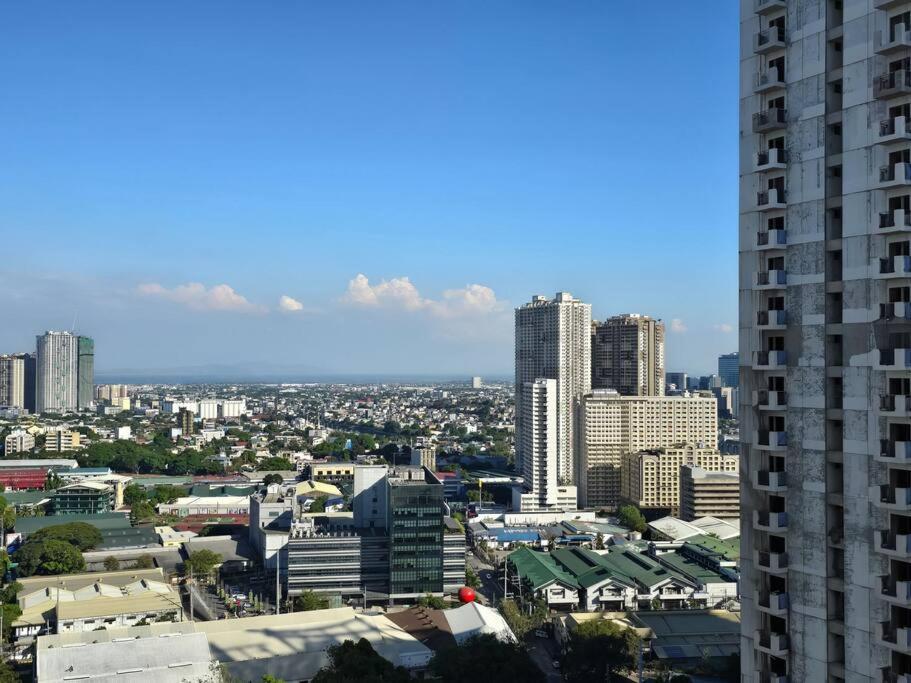 1br Unit Condotel W Balcony Fame Residences -fm33
