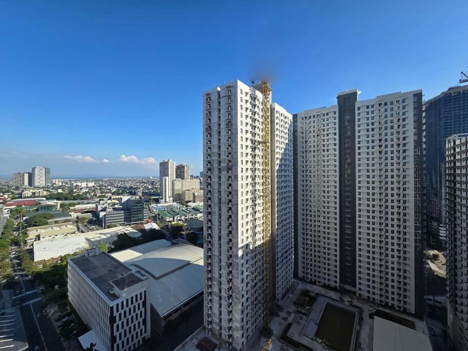 Apartment 1br Unit Condotel W Balcony Fame Residences -fm33 *