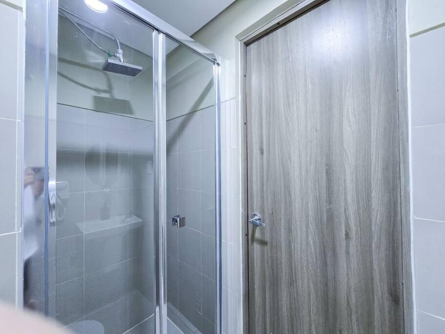 Apartment 1br Unit Condotel W Balcony Fame Residences -fm32 *