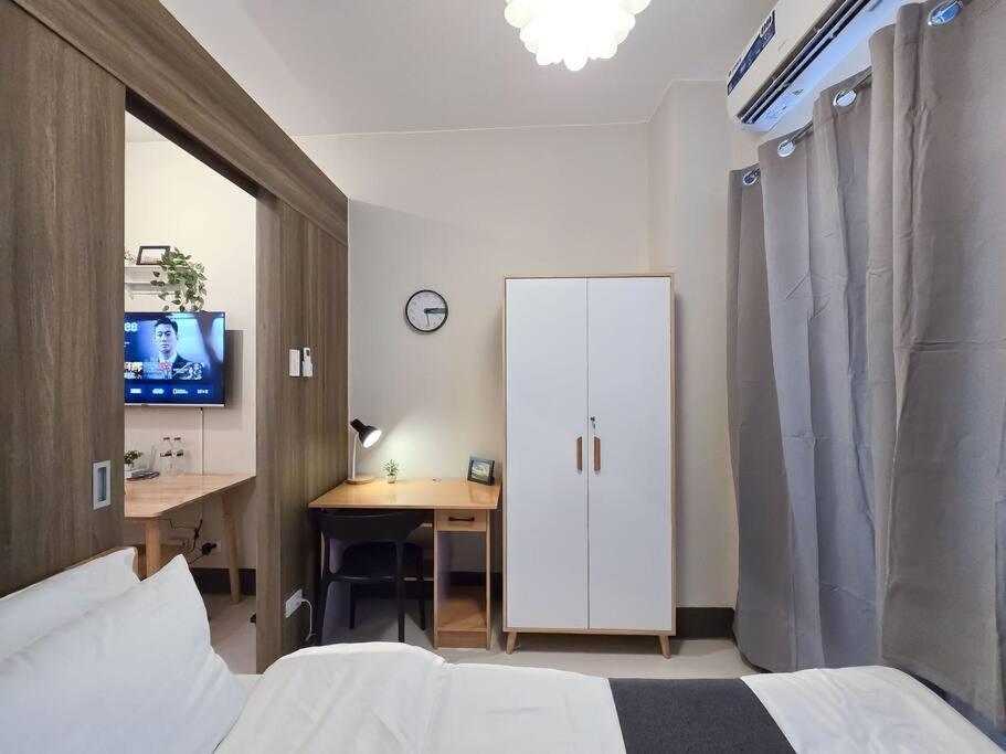 1br Unit Condotel W Balcony Fame Residences -fm32 Apartment Manila