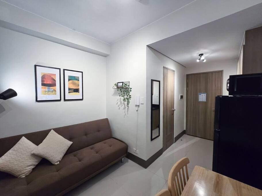 1br Unit Condotel W Balcony Fame Residences -fm32 Apartment *