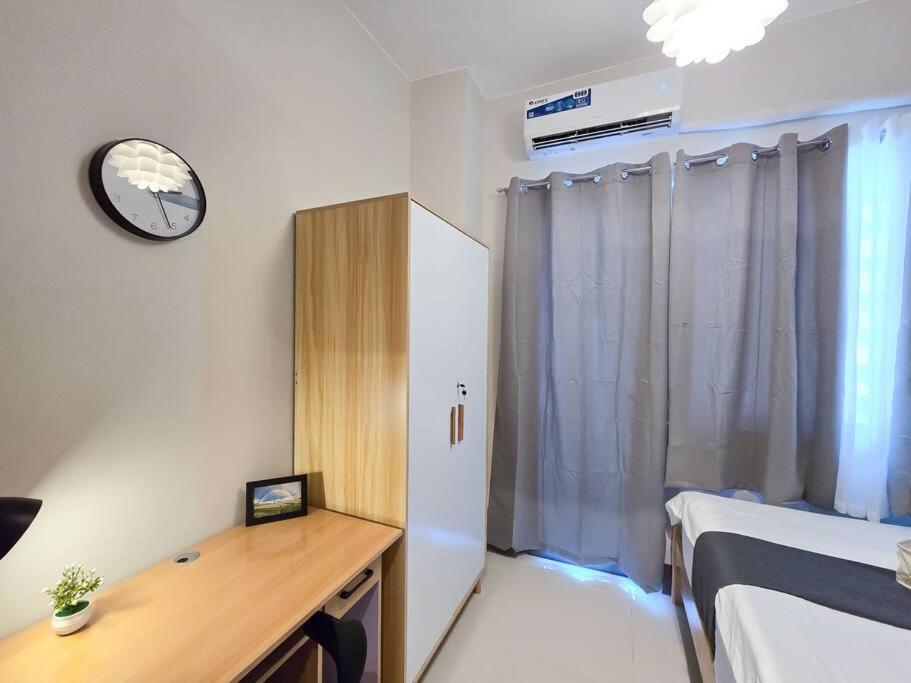 1br Unit Condotel W Balcony Fame Residences -fm32 * Manila