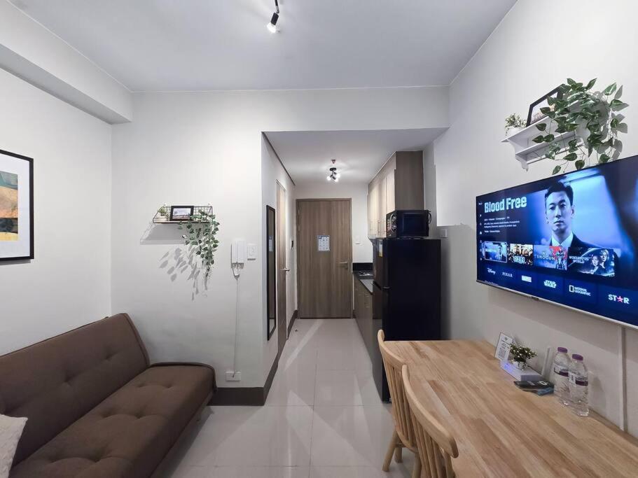 Apartment 1br Unit Condotel W Balcony Fame Residences -fm32