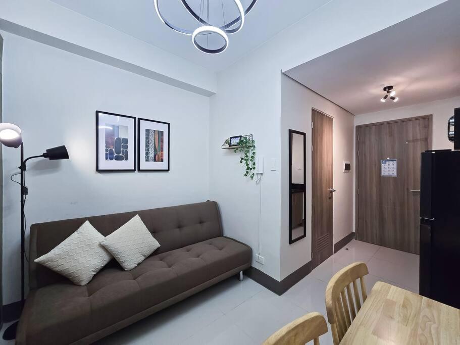 1br Unit Condotel W Balcony Fame Residences -fm31