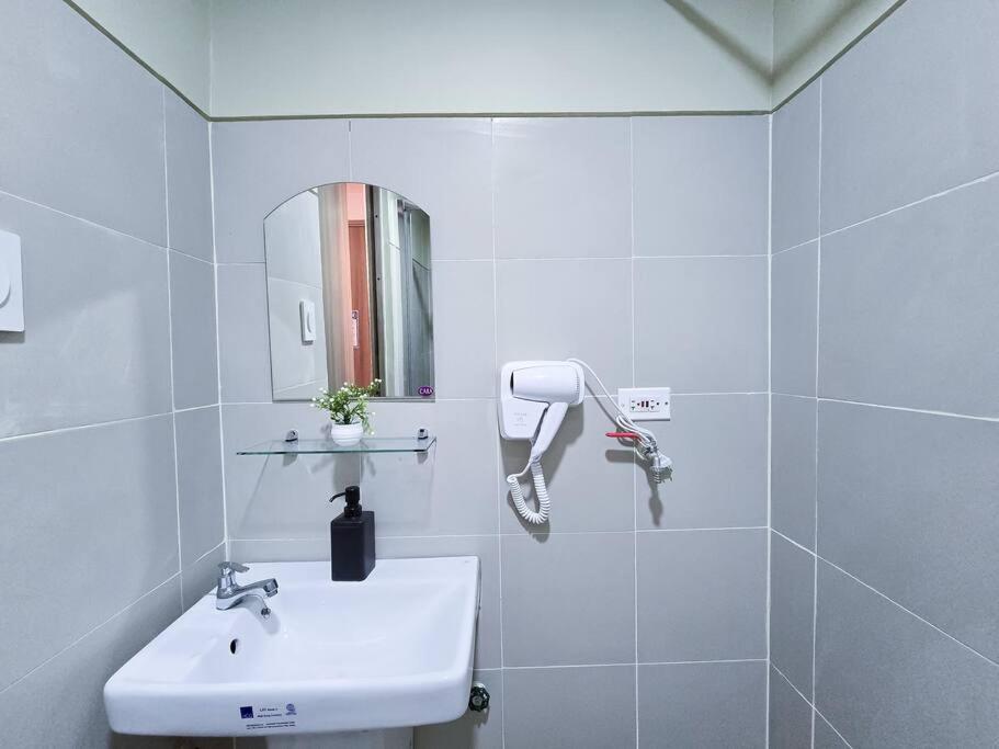 1br Unit Condotel W Balcony Fame Residences -fm31 Apartment Manila