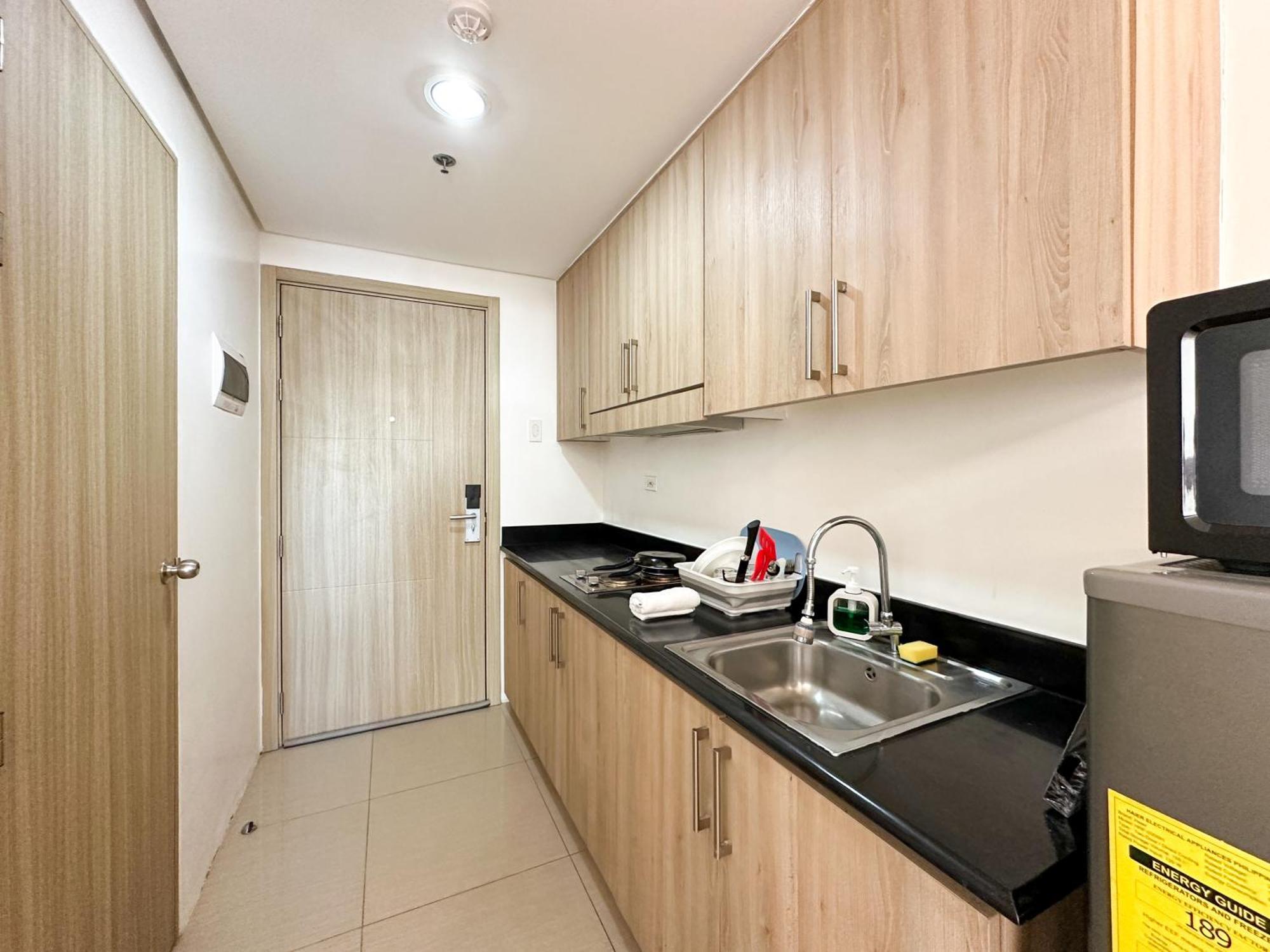 Gemstonebr In Smdc Shore Residences Manila