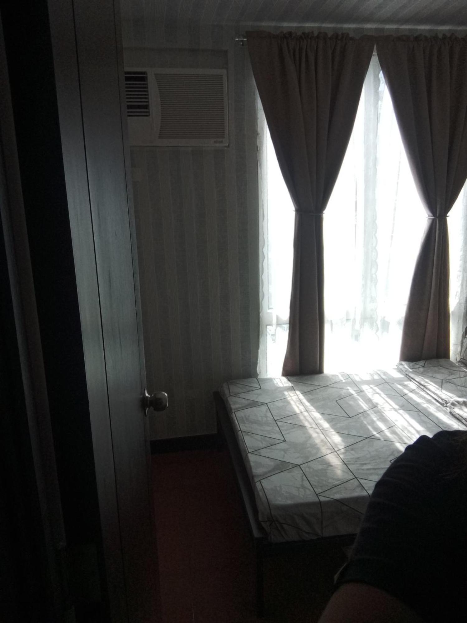 1 Br. -edsa Makati Apartment *