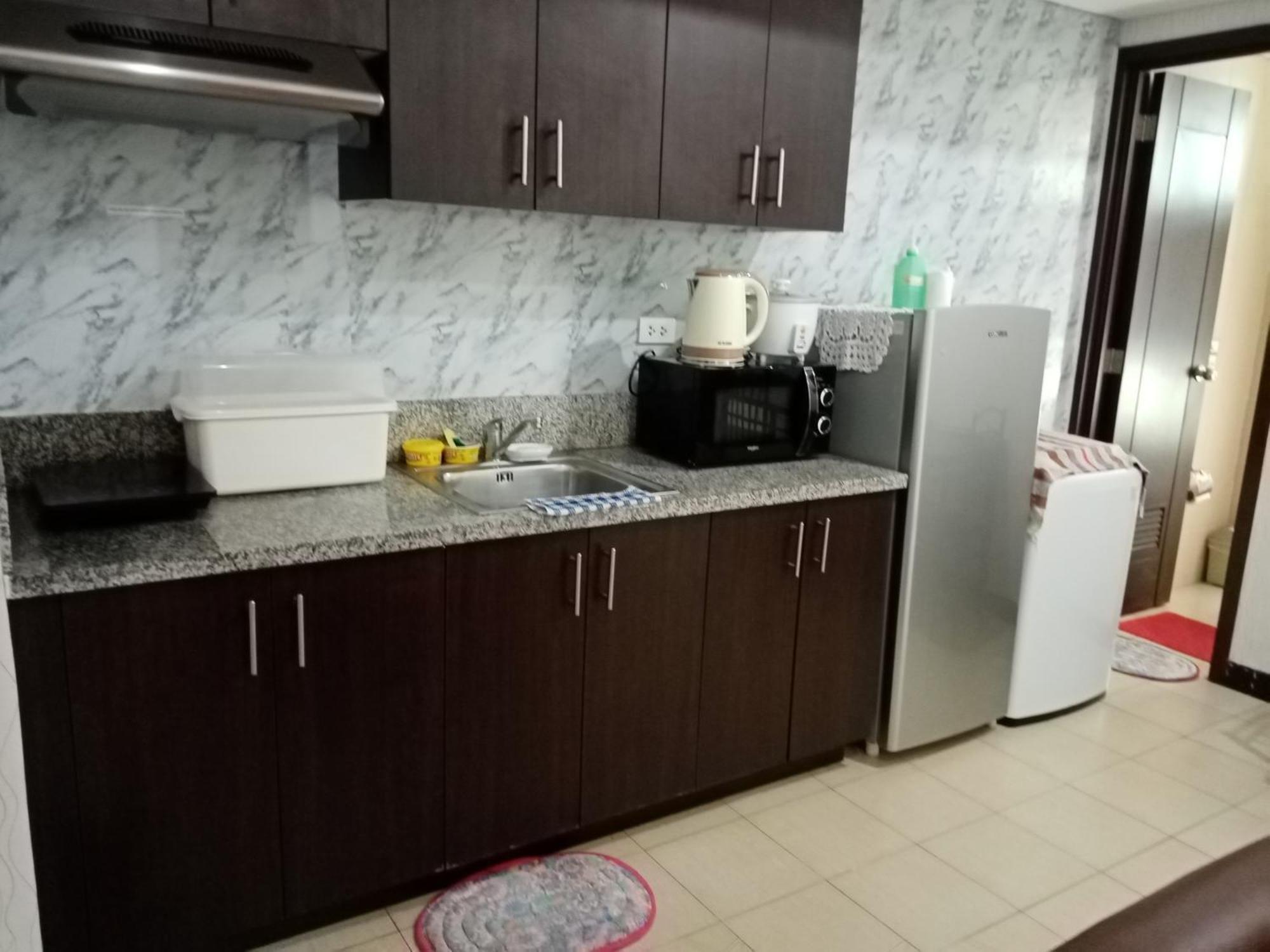 1 Br. -edsa Makati * Manila