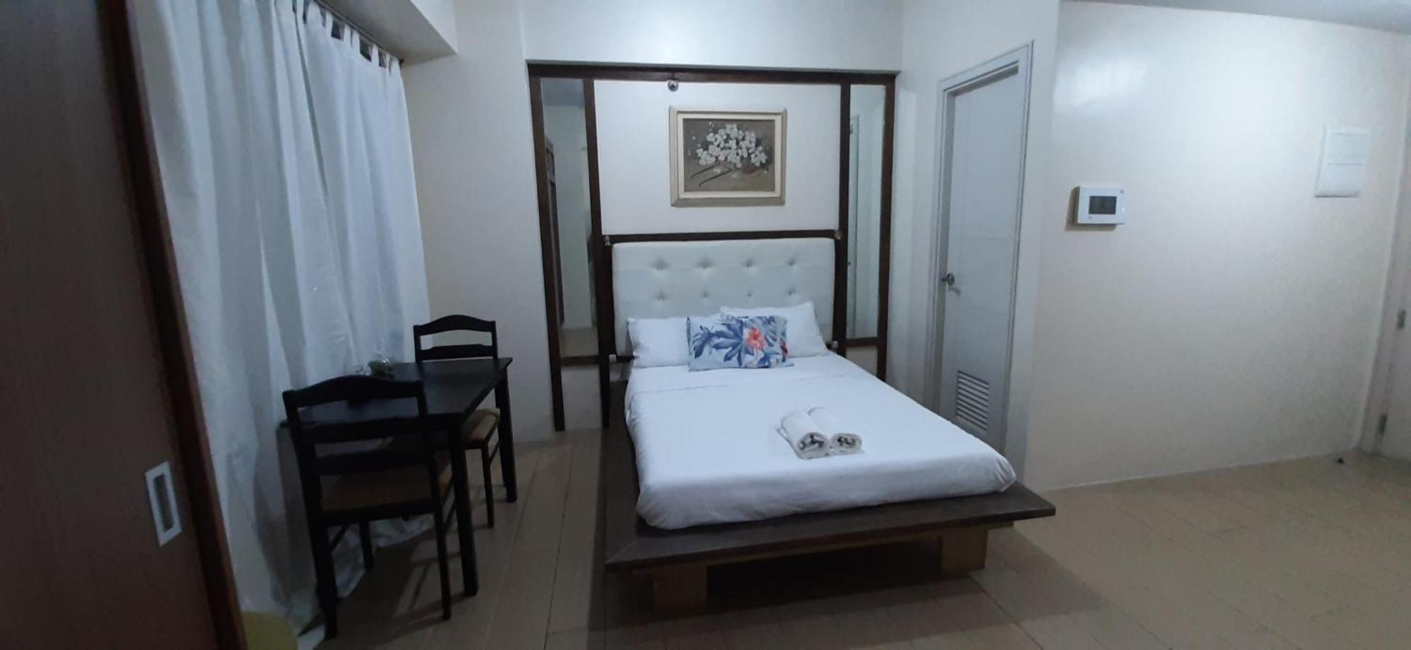 150 Newport - Near Naia T3 Airport