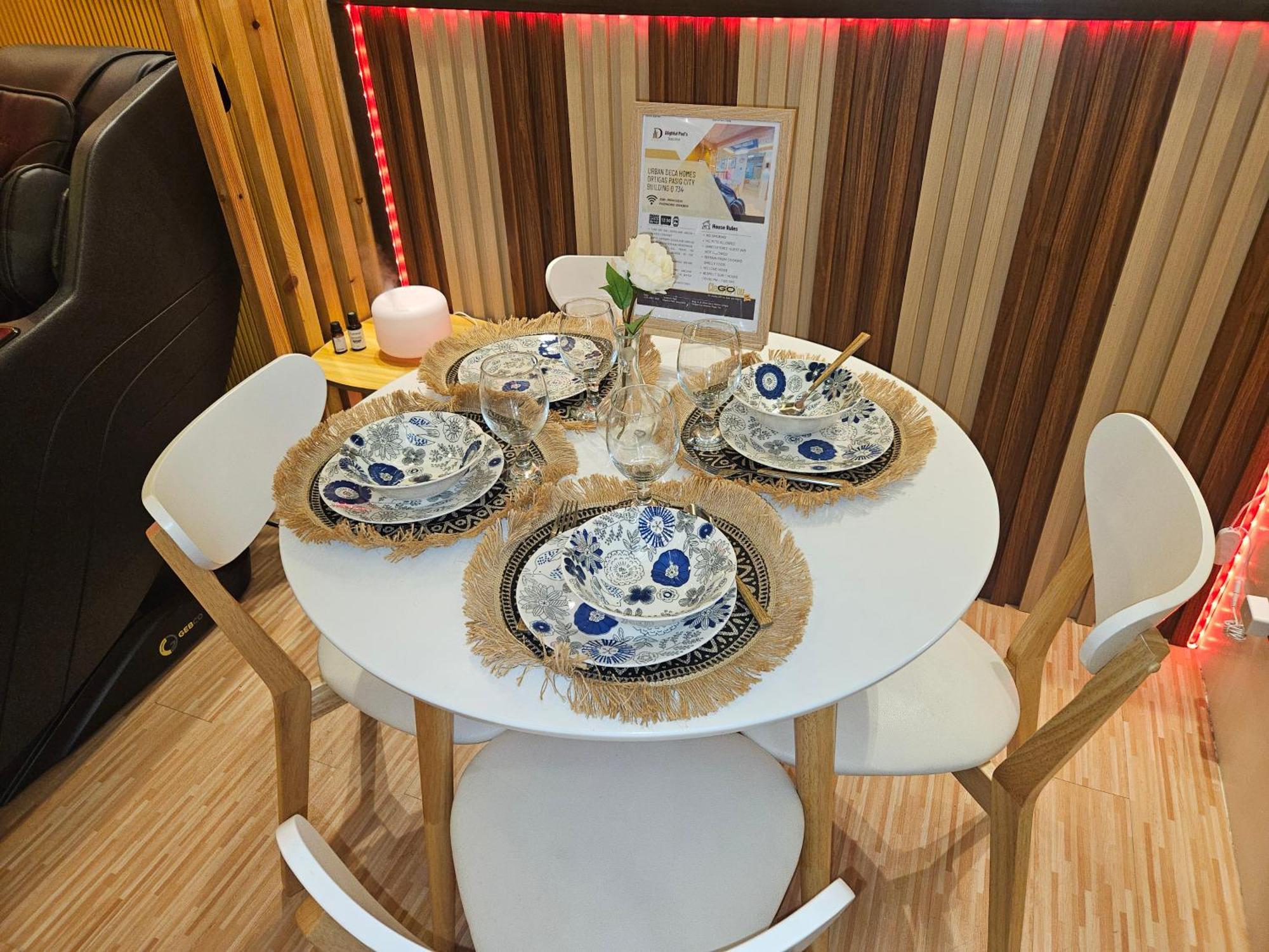 Dlighful Pad's Massagechair Freeparking Bar Park Garden Apartment
