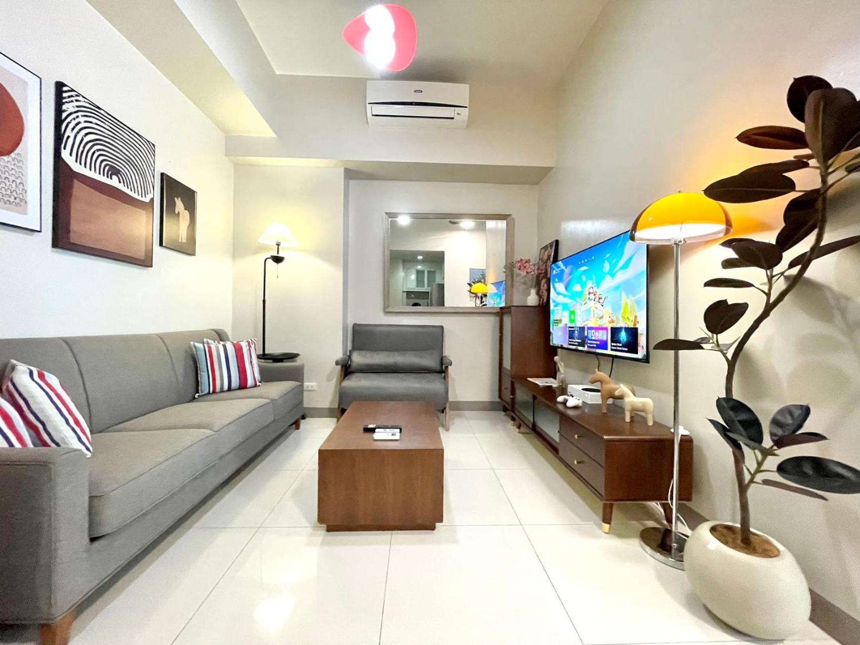 Apartment Spacious 2-br Unit In One Uptown Residences *