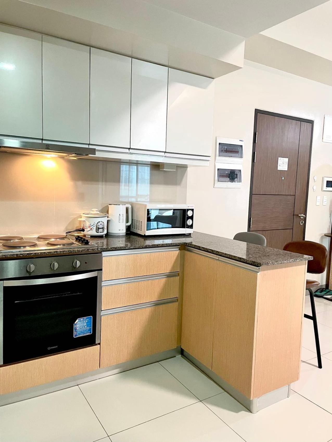 Spacious 2-br Unit In One Uptown Residences * Manila