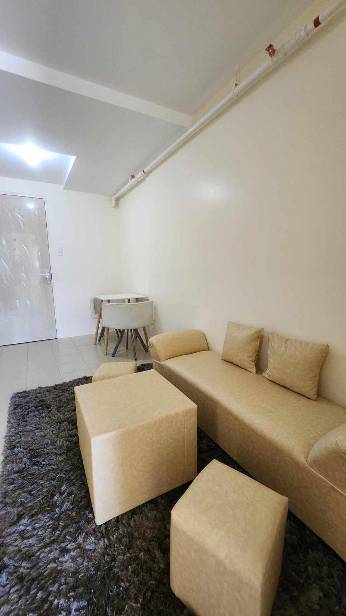 Urban Deca R1125 Ortigas Sm East * Manila