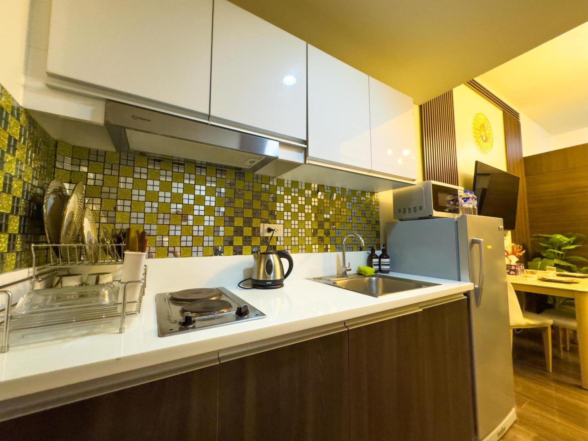Apartment 1br Makati, Air Residences M002