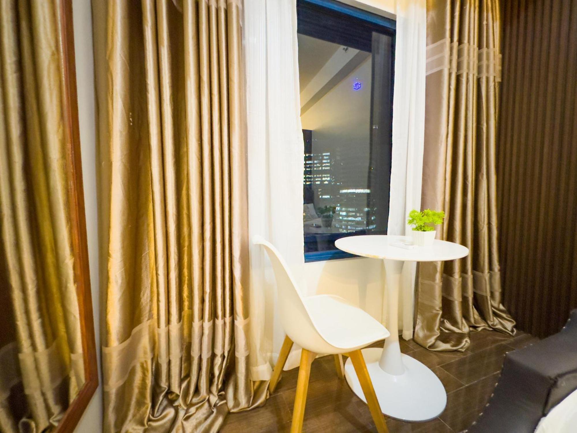 Apartment 1br Makati, Air Residences M002