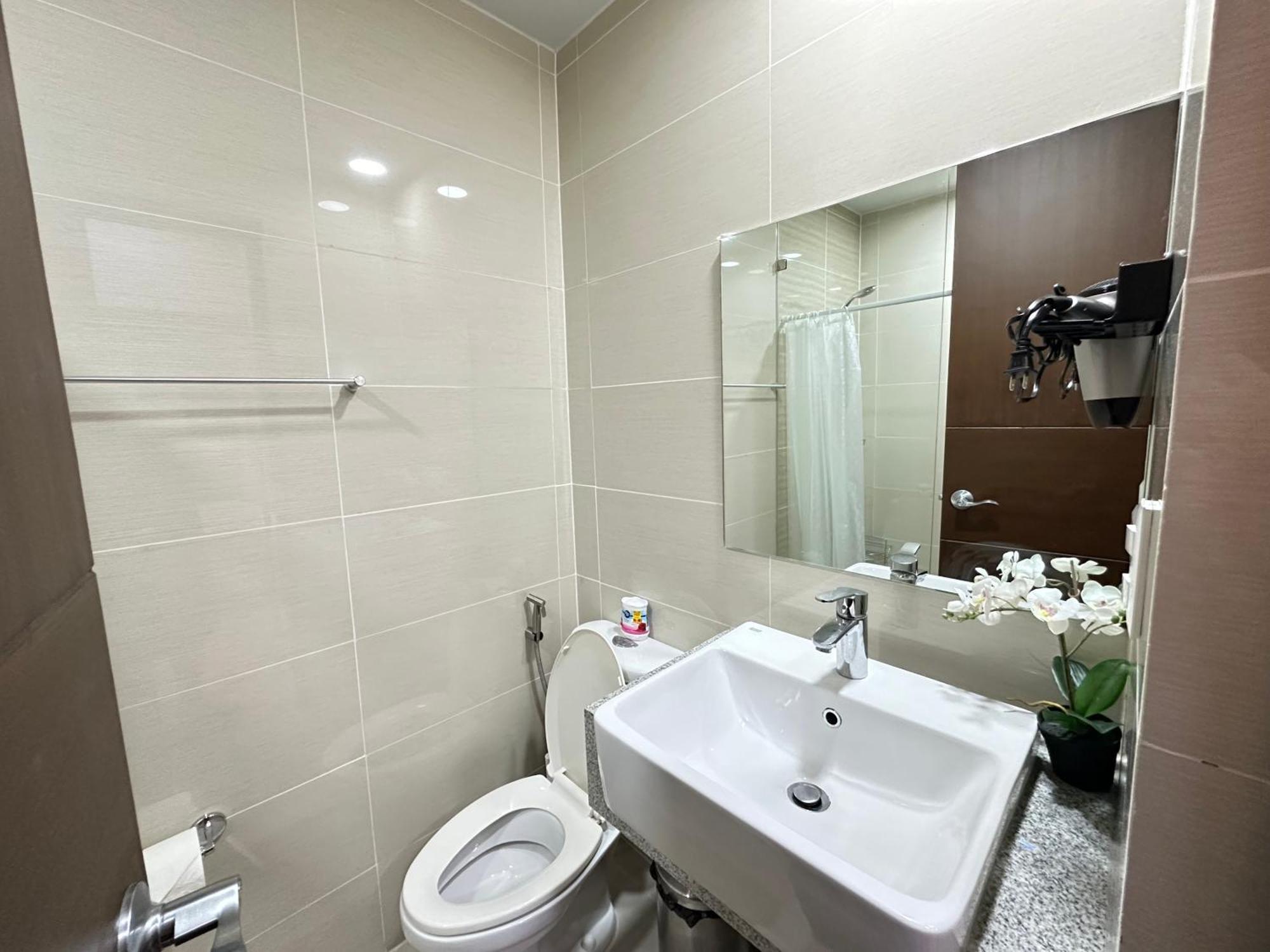 Relax And Unwind At Uptown Bgc Apartamento Manila