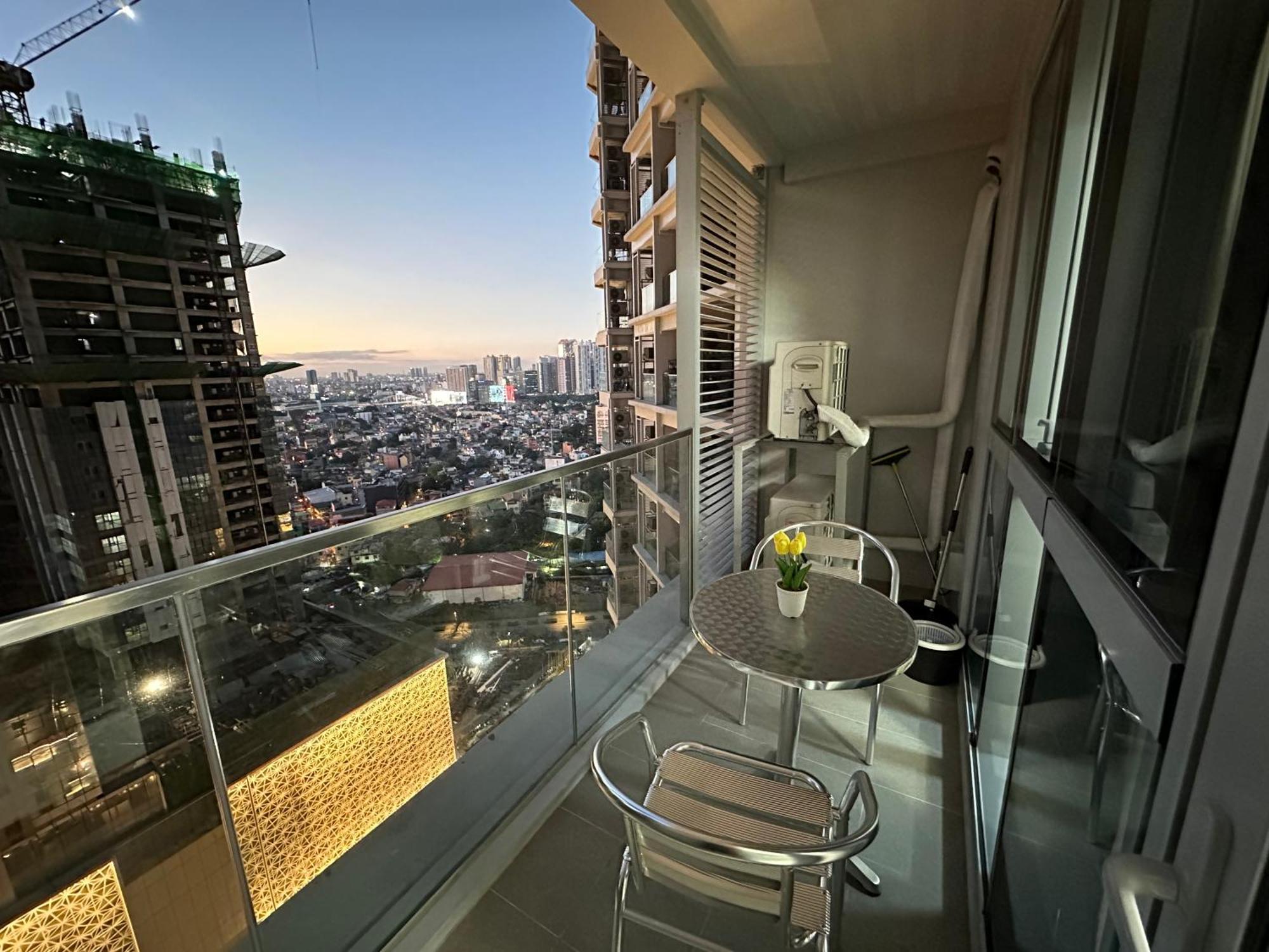 Relax And Unwind At Uptown Bgc Apartamento