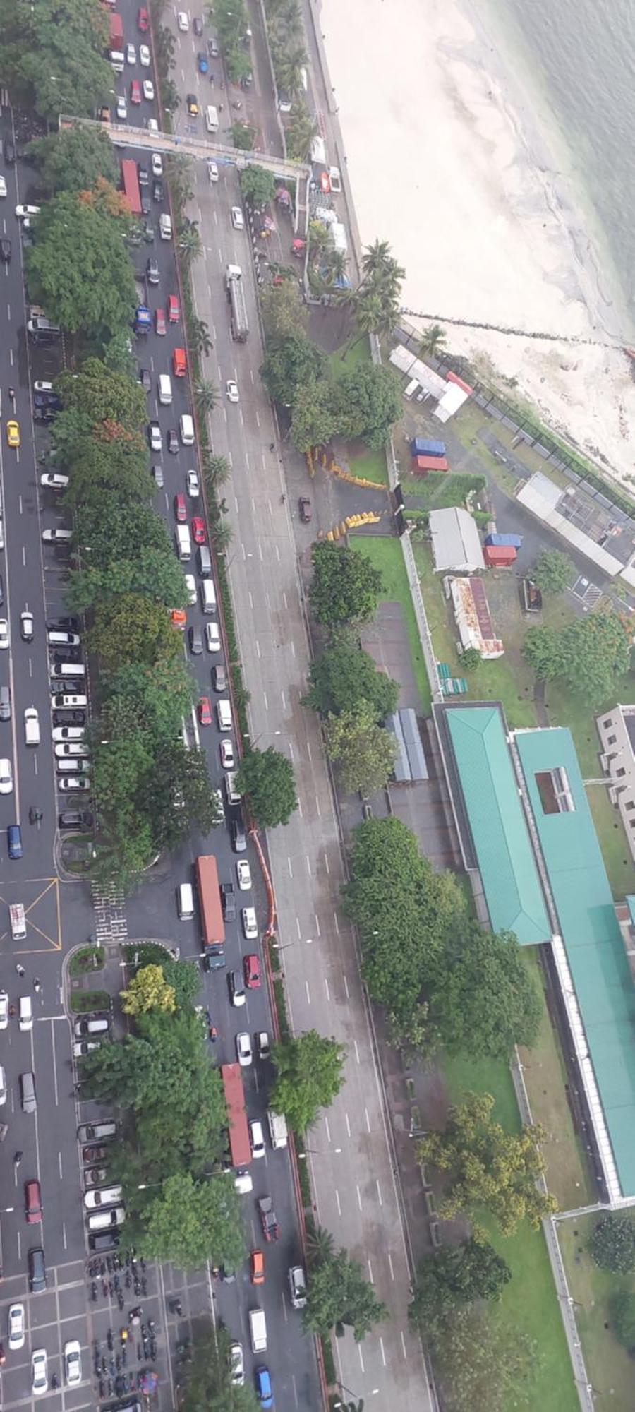 Magnificent View Of Bay, Roxas Blvd, Us Embassy * Manila