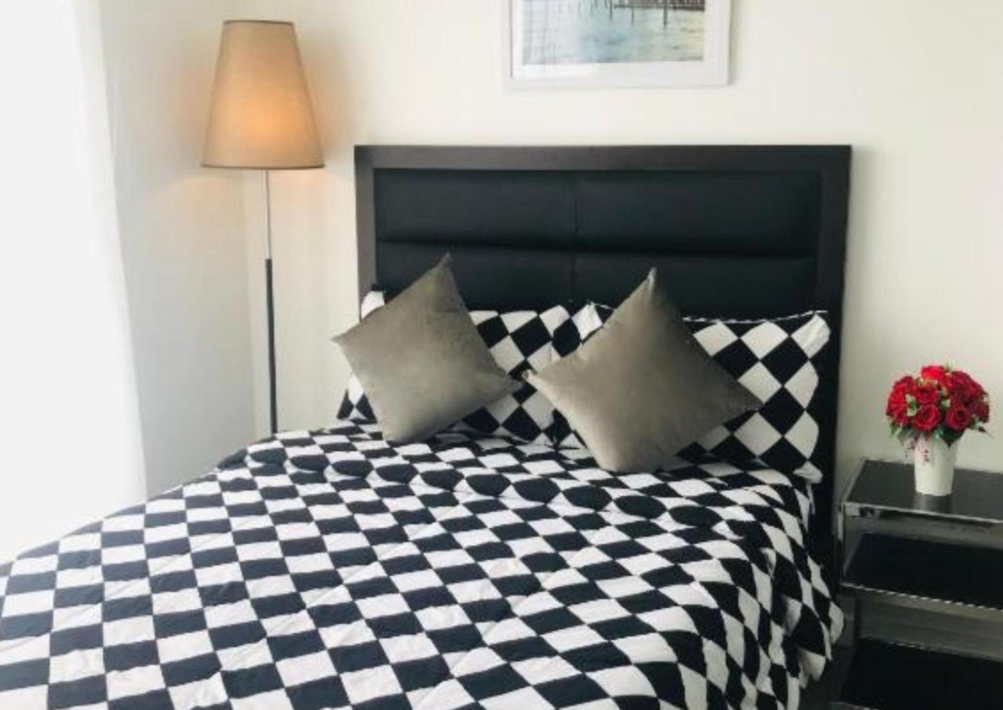 Riel's Condotel In Azure Beach Residences Aparthotel Manila