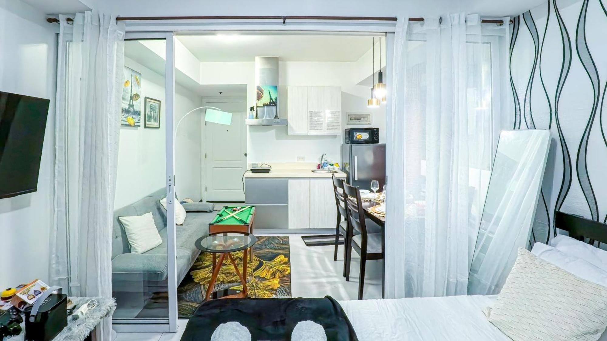Stunning 1-bed In Paranaque Apartment Manila