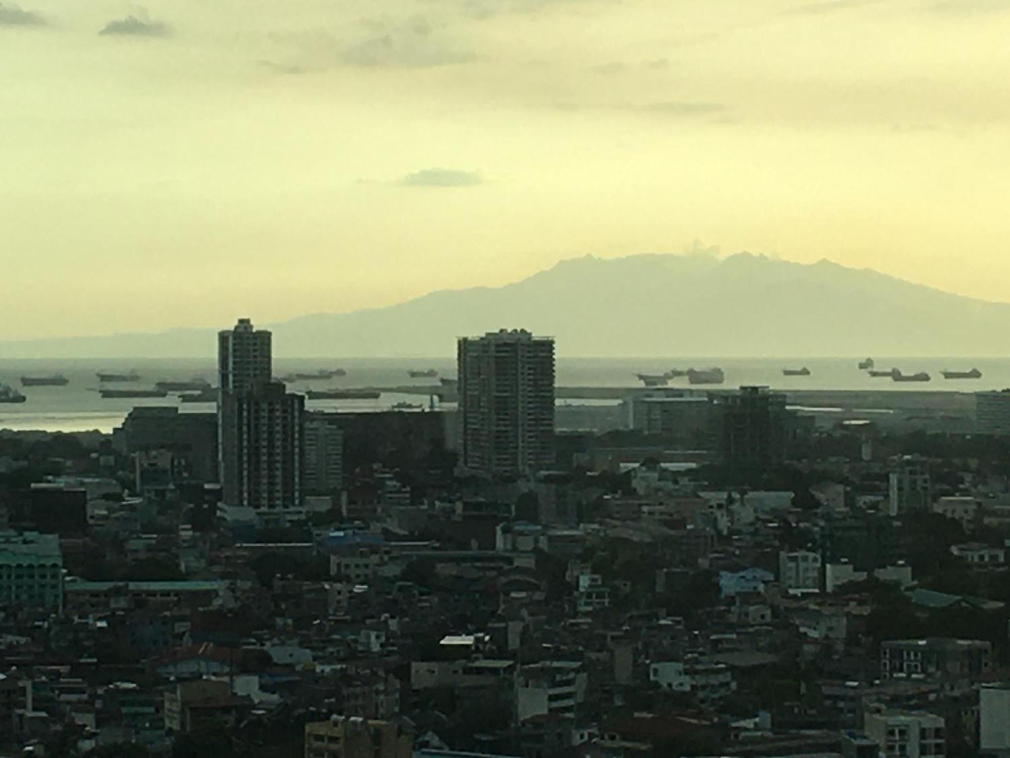 Sunset View2 Bahamas - The Beacon, Makati