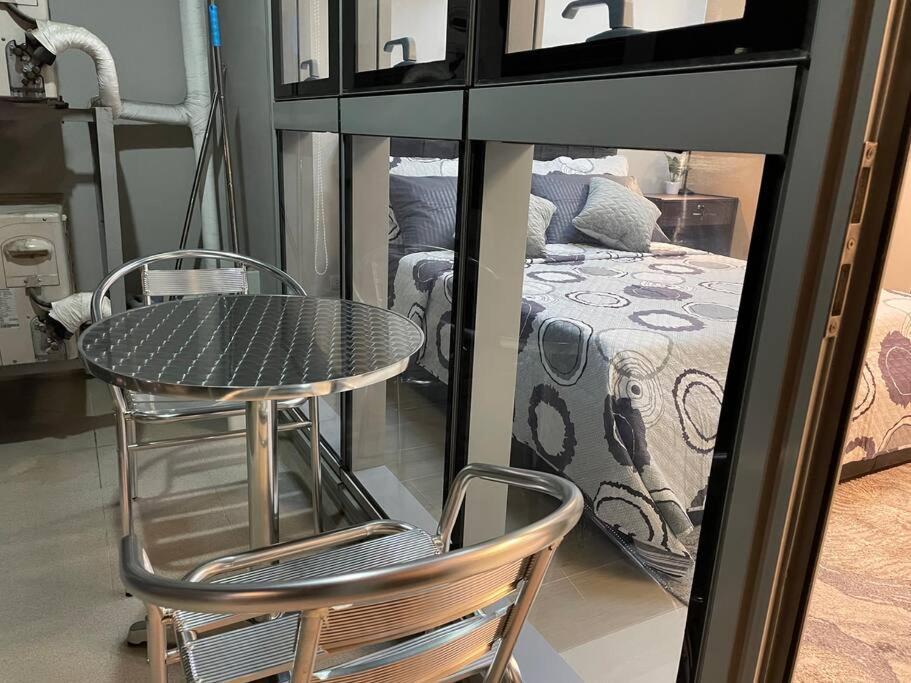 Free Parking With Balcony And View At Uptown Parksuites Bgc Apartment *