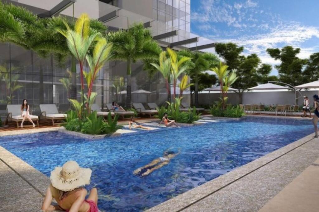 Free Parking With Balcony And View At Uptown Parksuites Bgc Apartment *