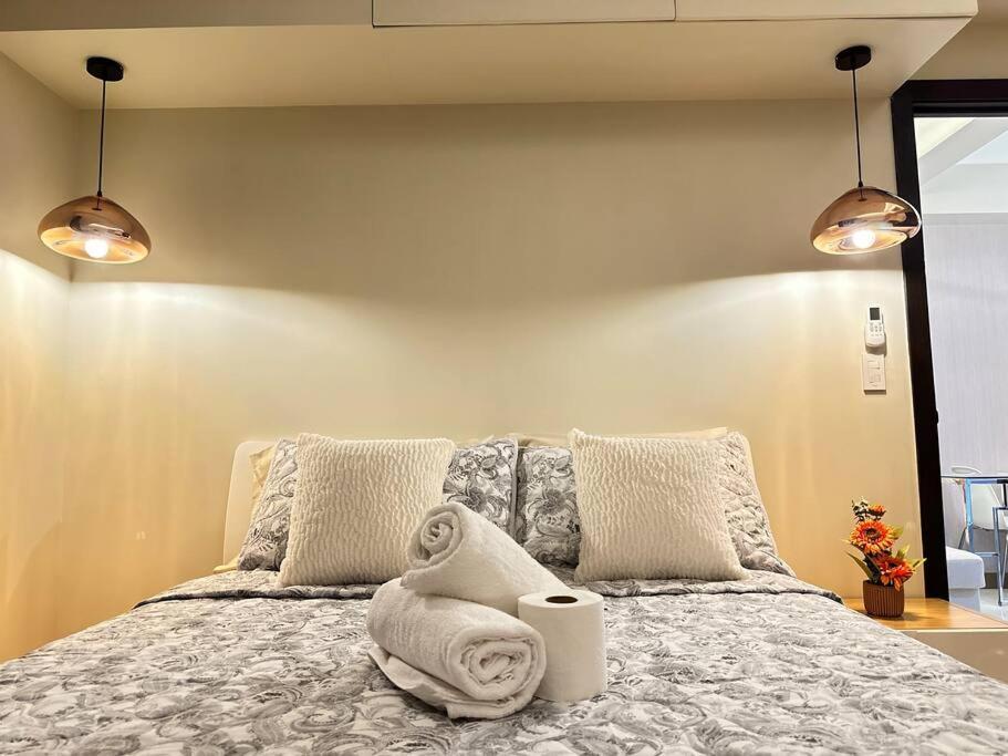 Executive With Balcony & Malls At Uptown Bgc * Manila