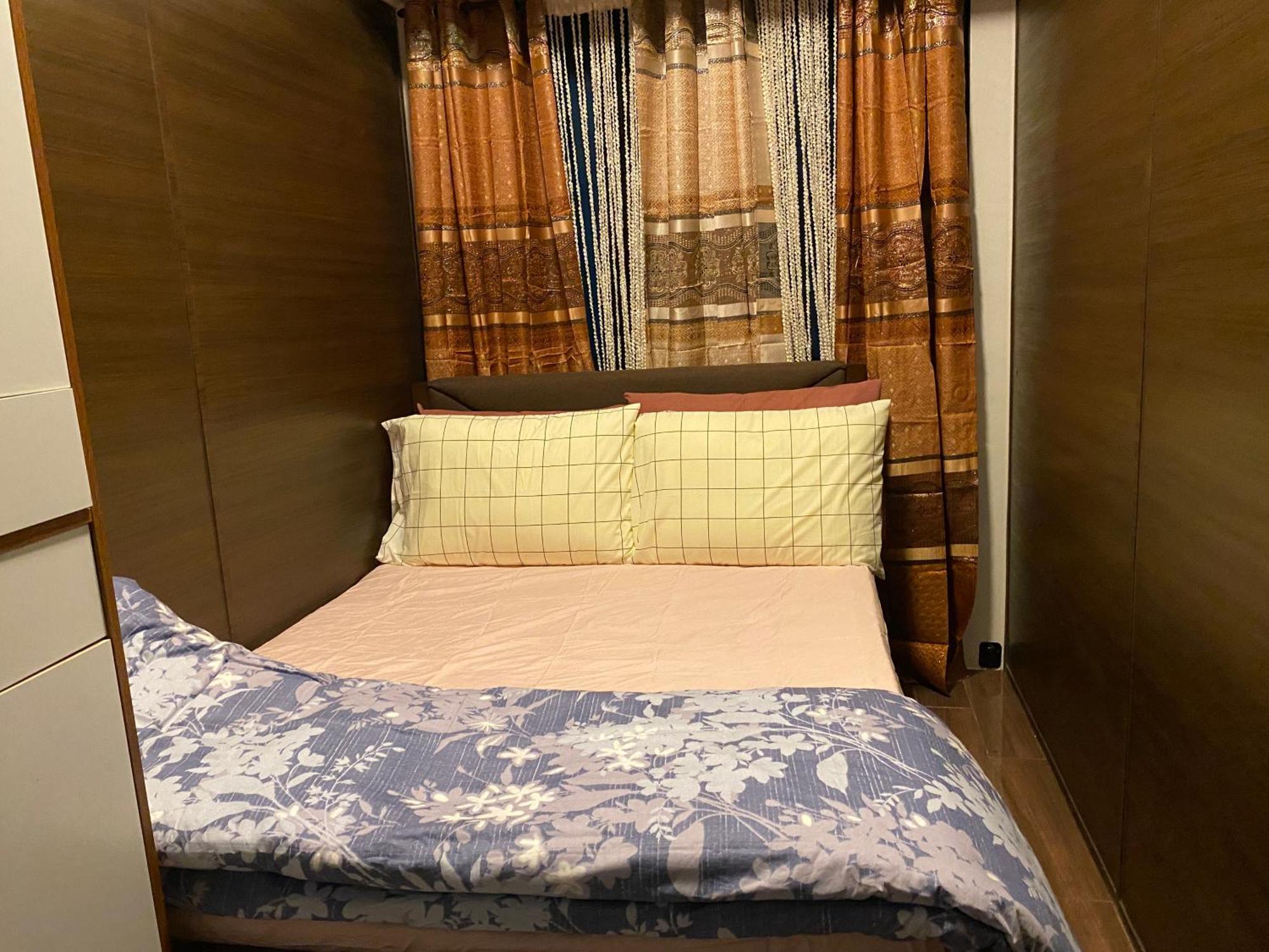 Apartment Sleek Sophistication 2 Bedroom Urban Oasis Makati 300 Mbps Superfast