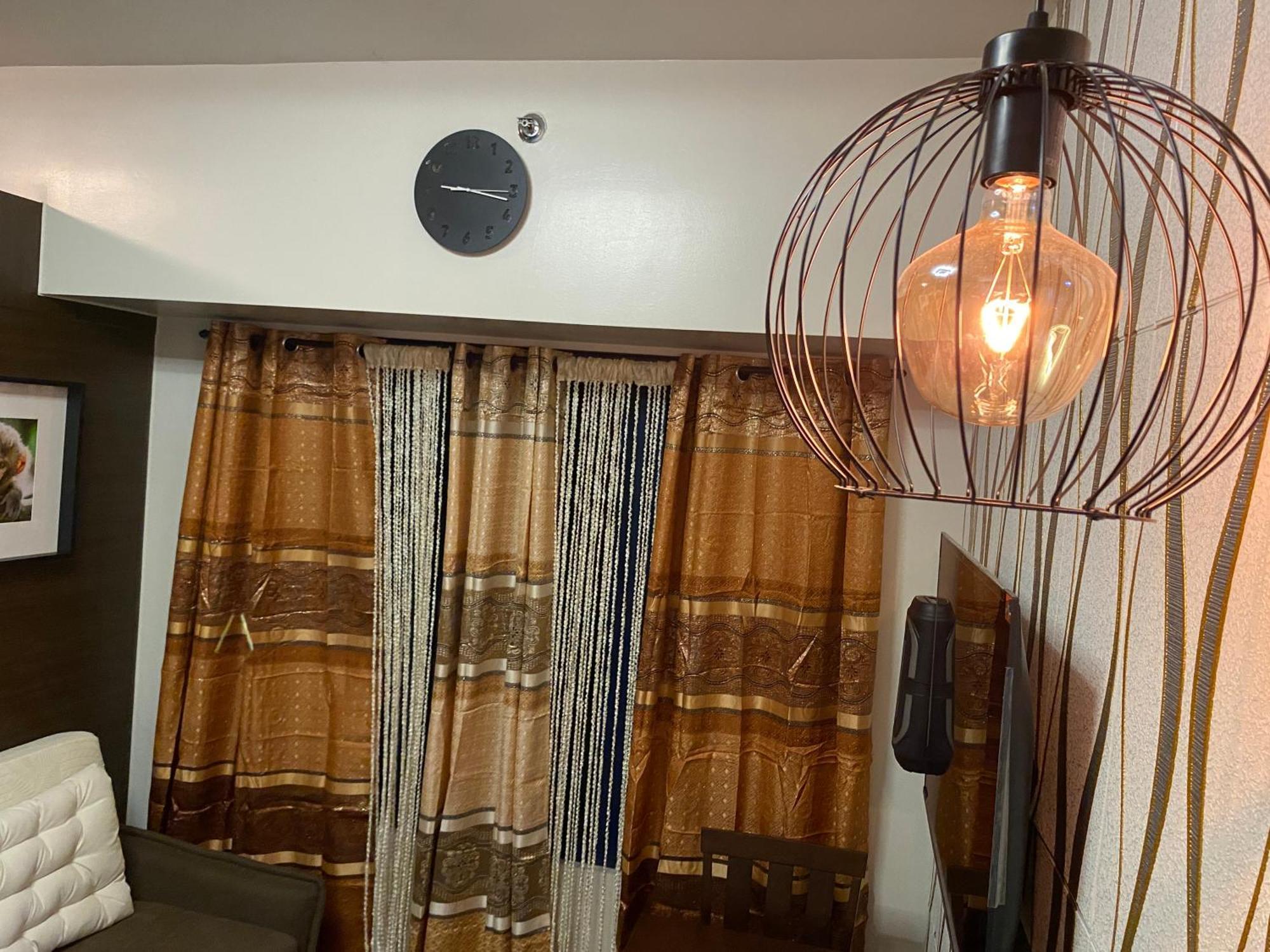 Apartment Sleek Sophistication 2 Bedroom Urban Oasis Makati 300 Mbps Superfast *