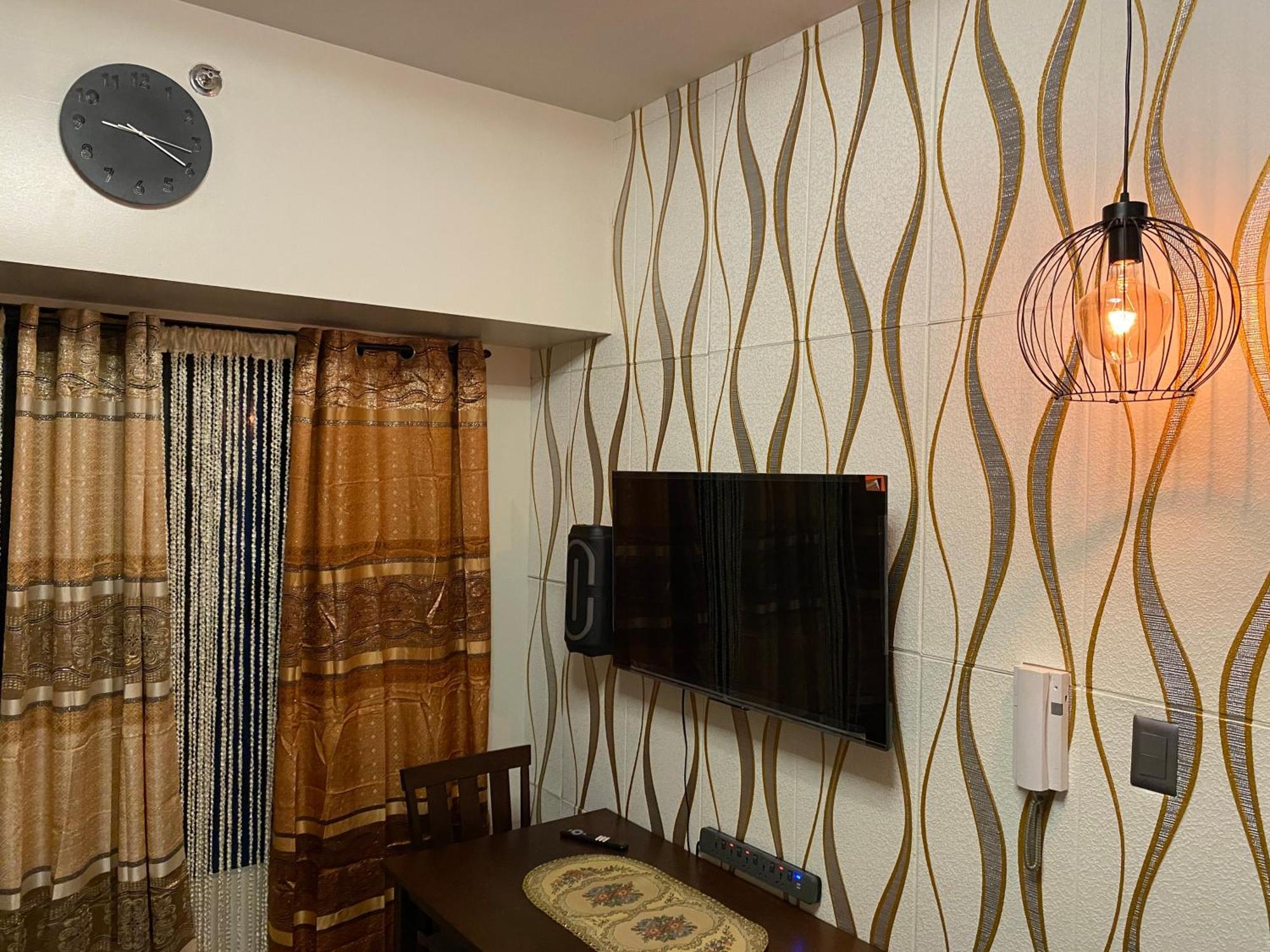 Apartment Sleek Sophistication 2 Bedroom Urban Oasis Makati 300 Mbps Superfast *