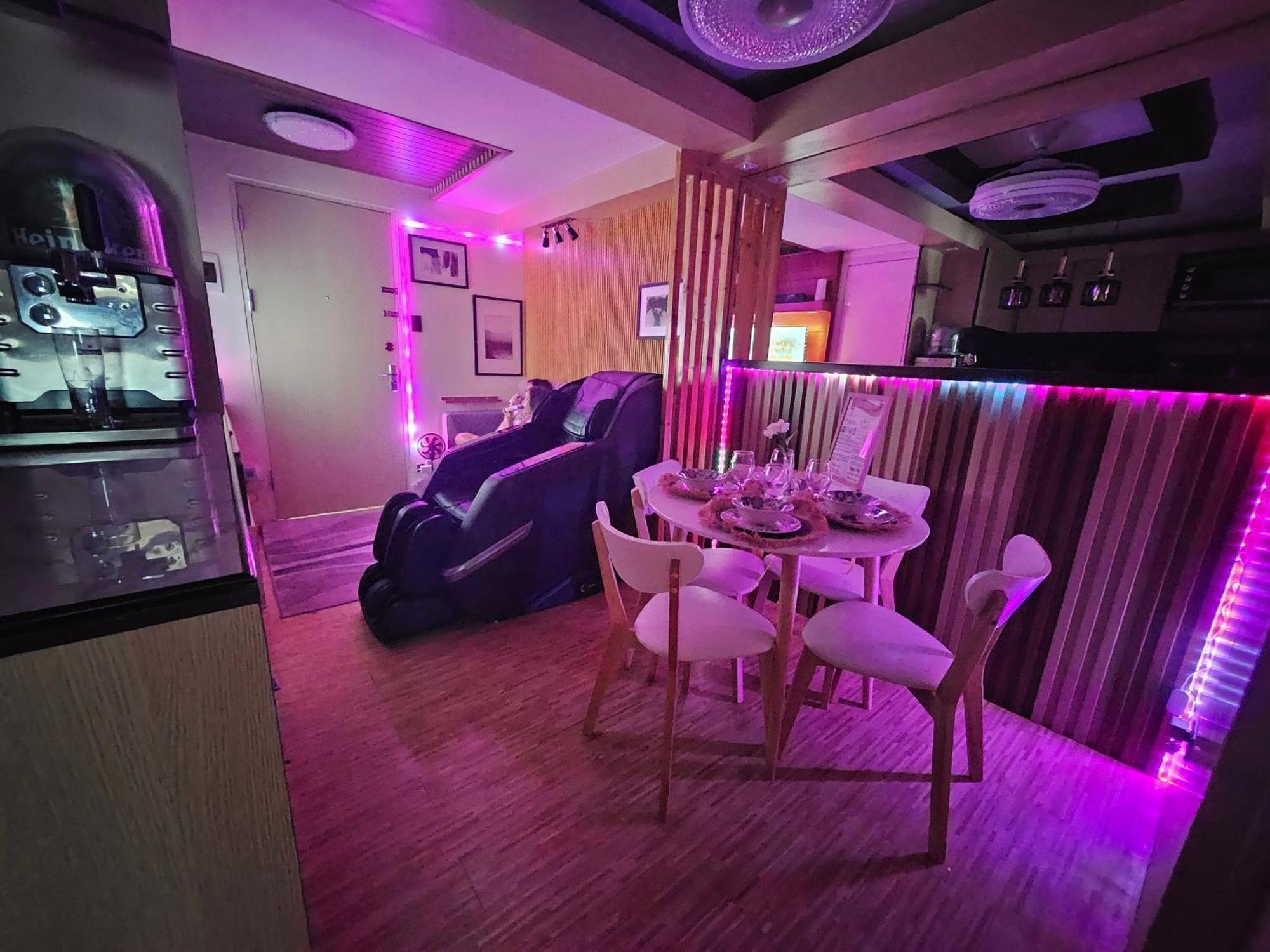 Dlighful Pad's Massagechair Freeparking Bar Park Garden Apartment