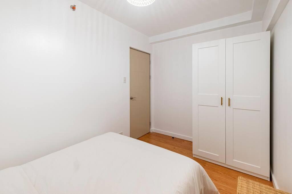 Coastal Inspired 2br I Fast Wi-fi I Near Bgc Apartment
