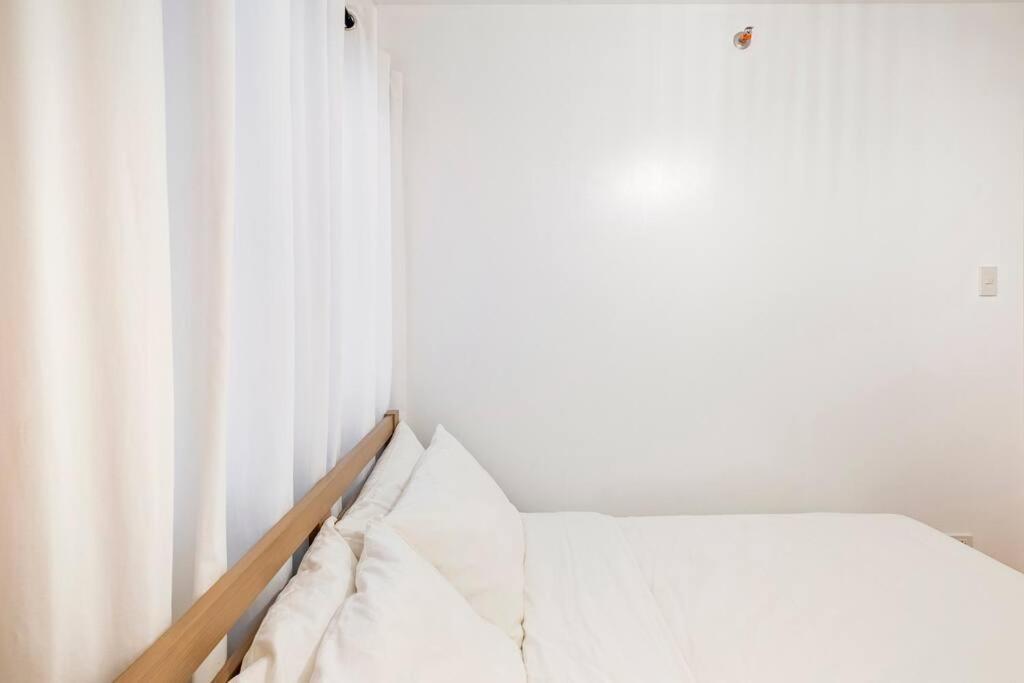 Apartment Coastal Inspired 2br I Fast Wi-fi I Near Bgc Manila