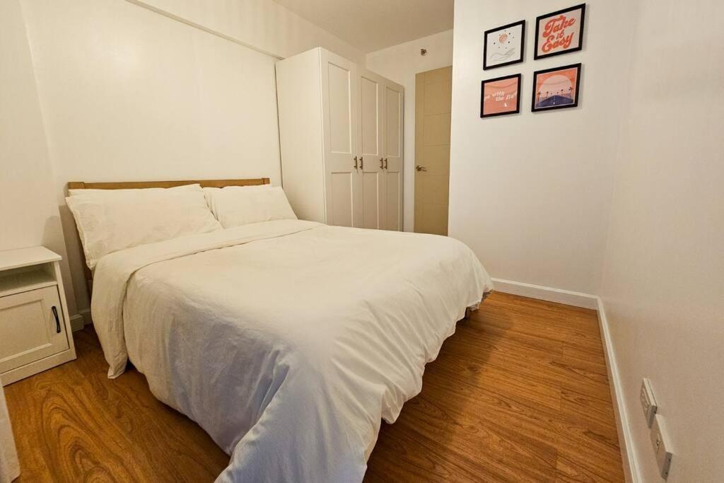 Apartment Coastal Inspired 2br I Fast Wi-fi I Near Bgc Manila