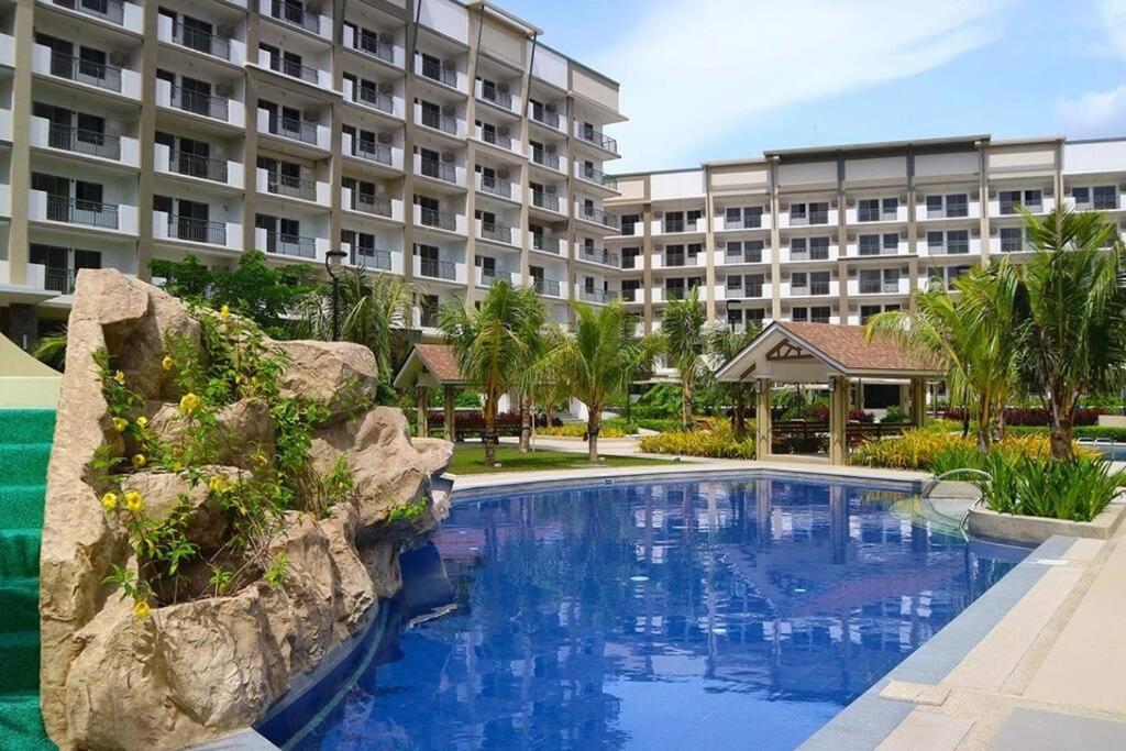 Coastal Inspired 2br I Fast Wi-fi I Near Bgc * Manila
