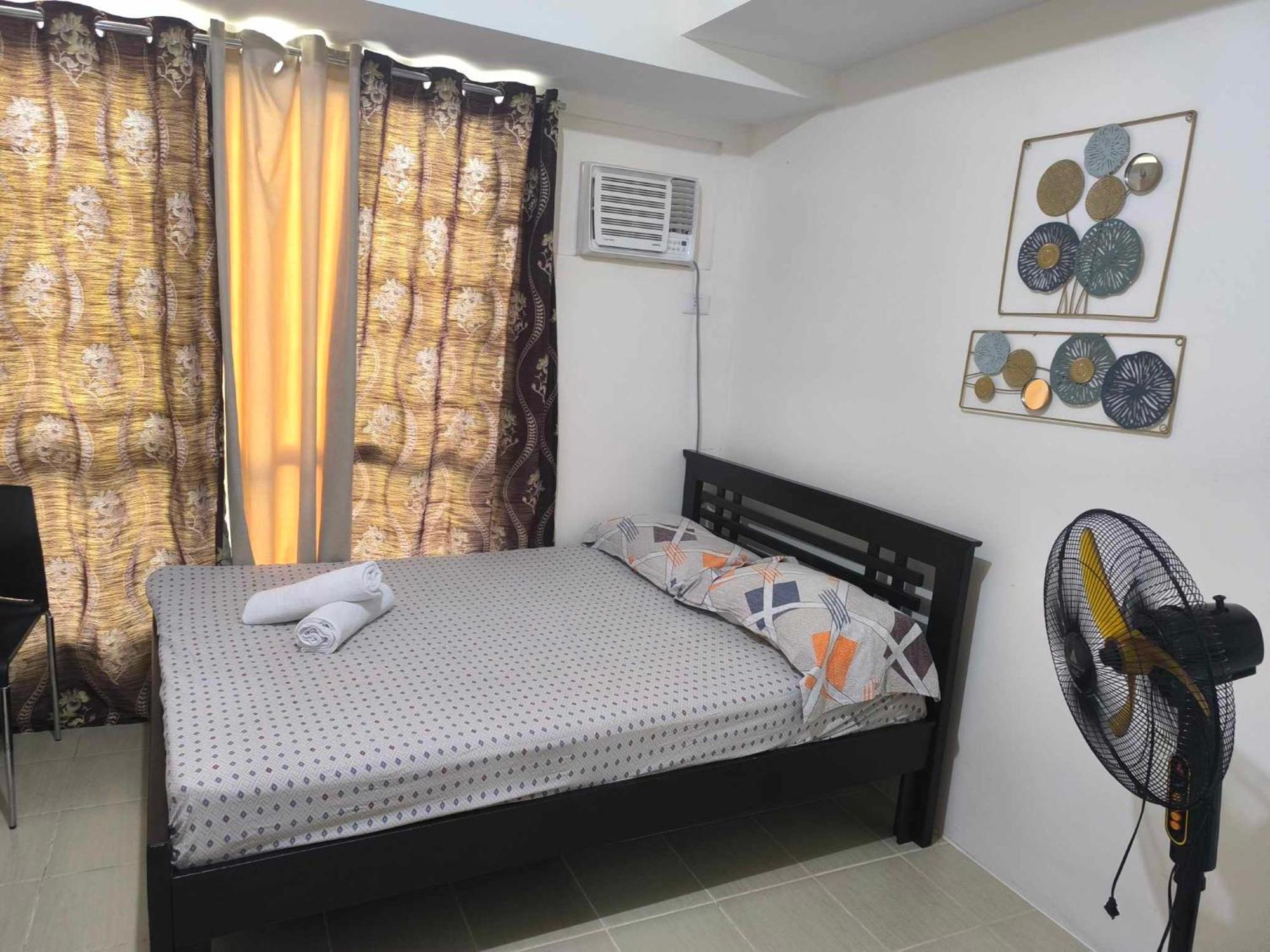 Venice Condotel Apartment Manila